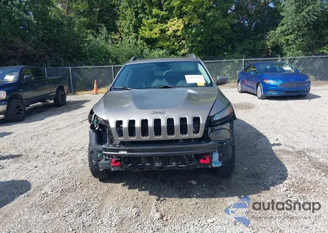 2016 Jeep Cherokee Trailhawk from USA, damaged, VIN 1C4PJMBS5GW323145